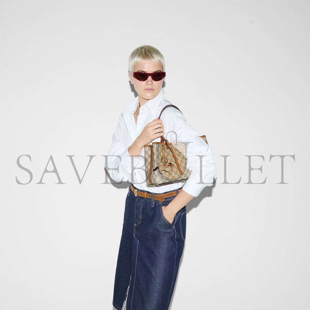 GUCCI GG EMBLEM MEDIUM TOTE BAG ‎815214 (30*18*11cm)